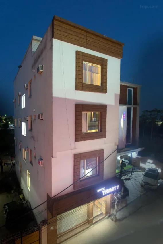 Trimrooms Trinity Katra Exterior foto
